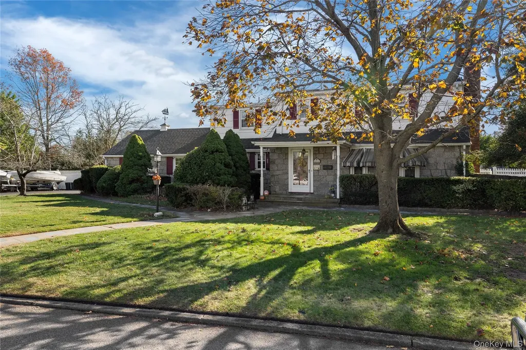 6 White Birch Drive Babylon NY 11702
