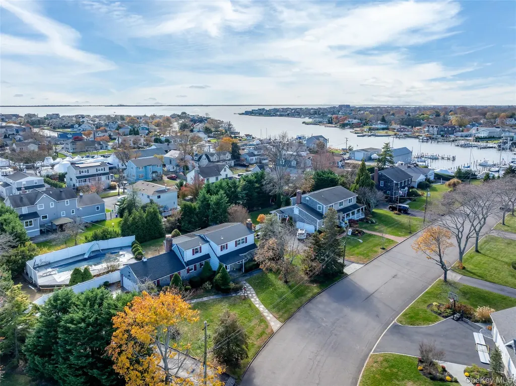 6 White Birch Drive Babylon NY 11702