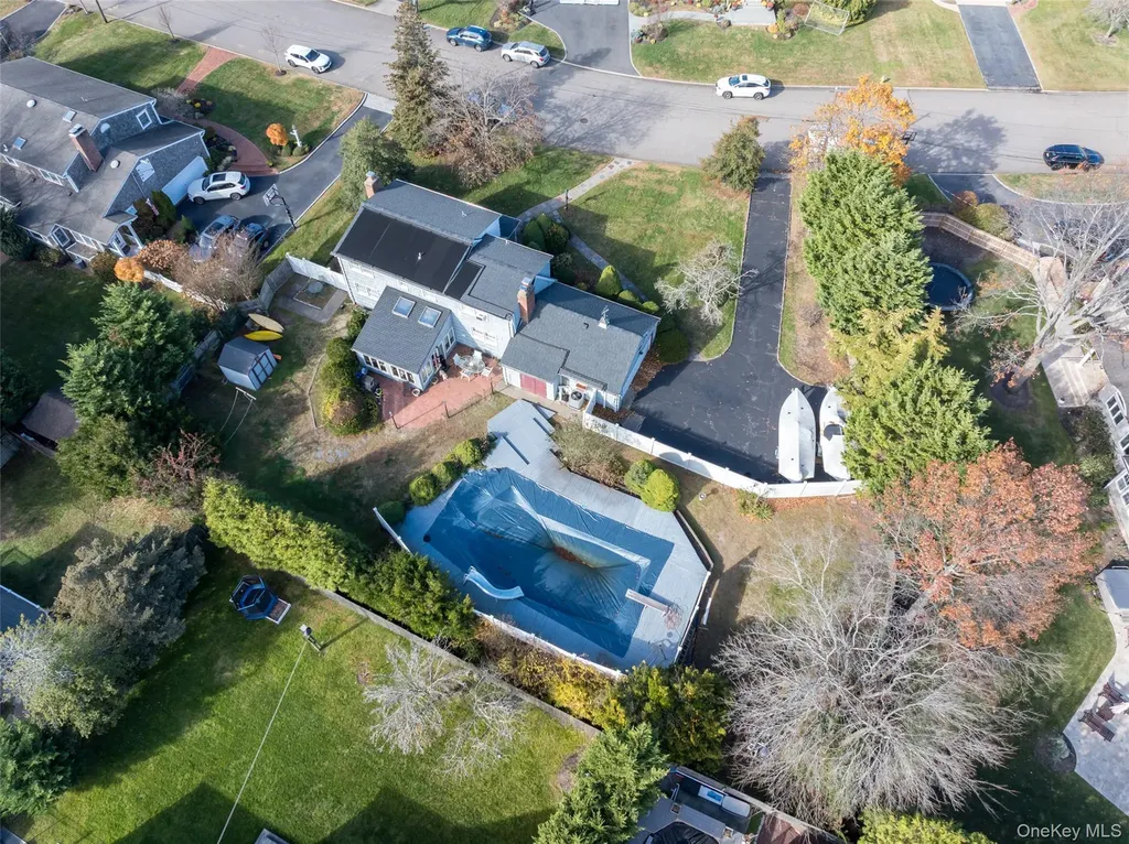6 White Birch Drive Babylon NY 11702
