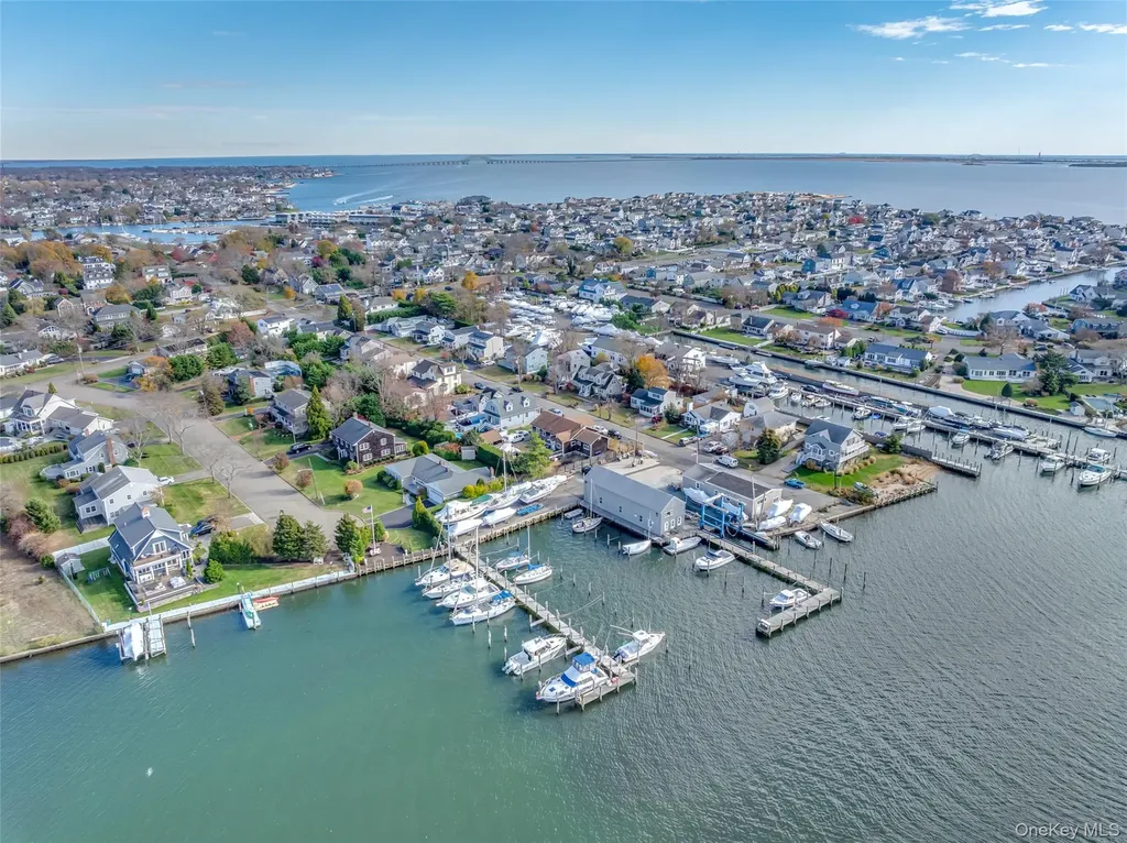 6 White Birch Drive Babylon NY 11702