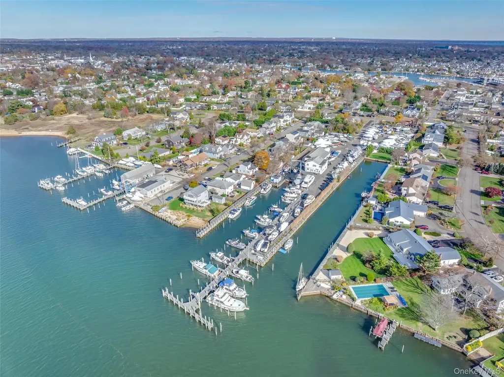 6 White Birch Drive Babylon NY 11702