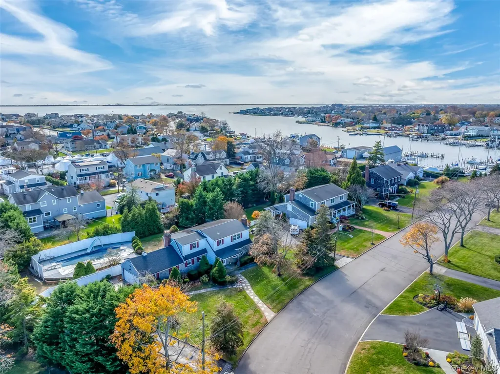 6 White Birch Drive Babylon NY 11702