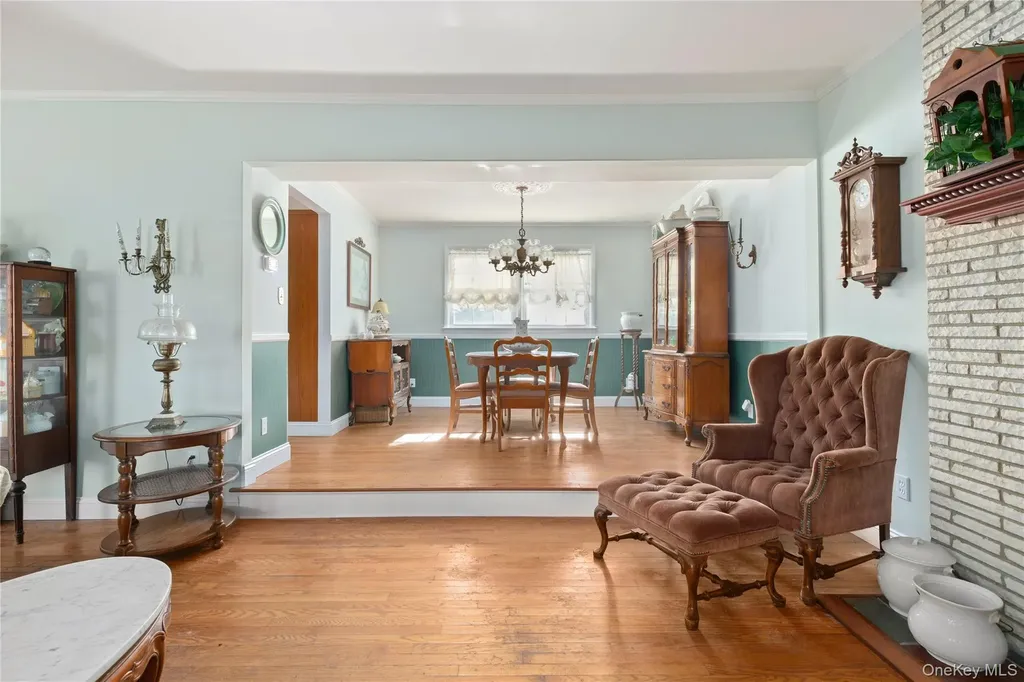 6 White Birch Drive Babylon NY 11702