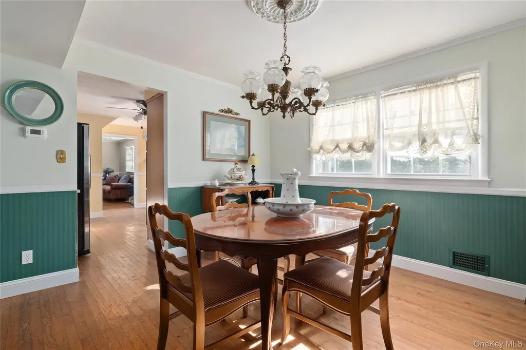 6 White Birch Drive Babylon NY 11702