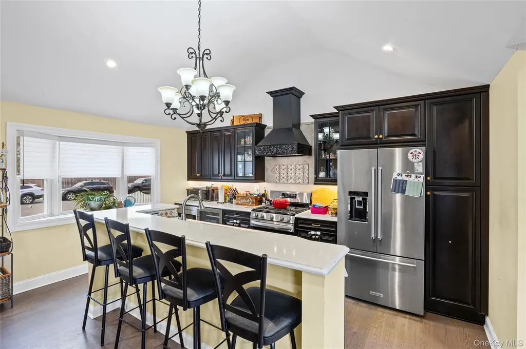 37 Beachwood Drive Babylon NY 11702