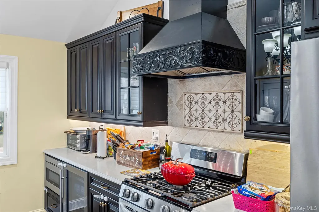 37 Beachwood Drive Babylon NY 11702