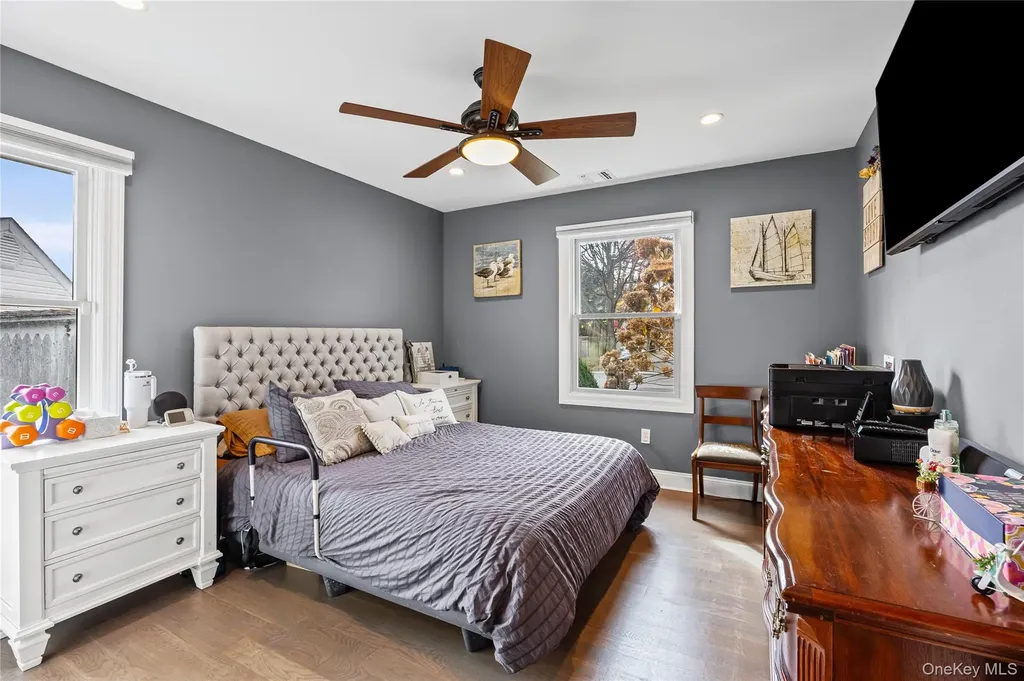 37 Beachwood Drive Babylon NY 11702
