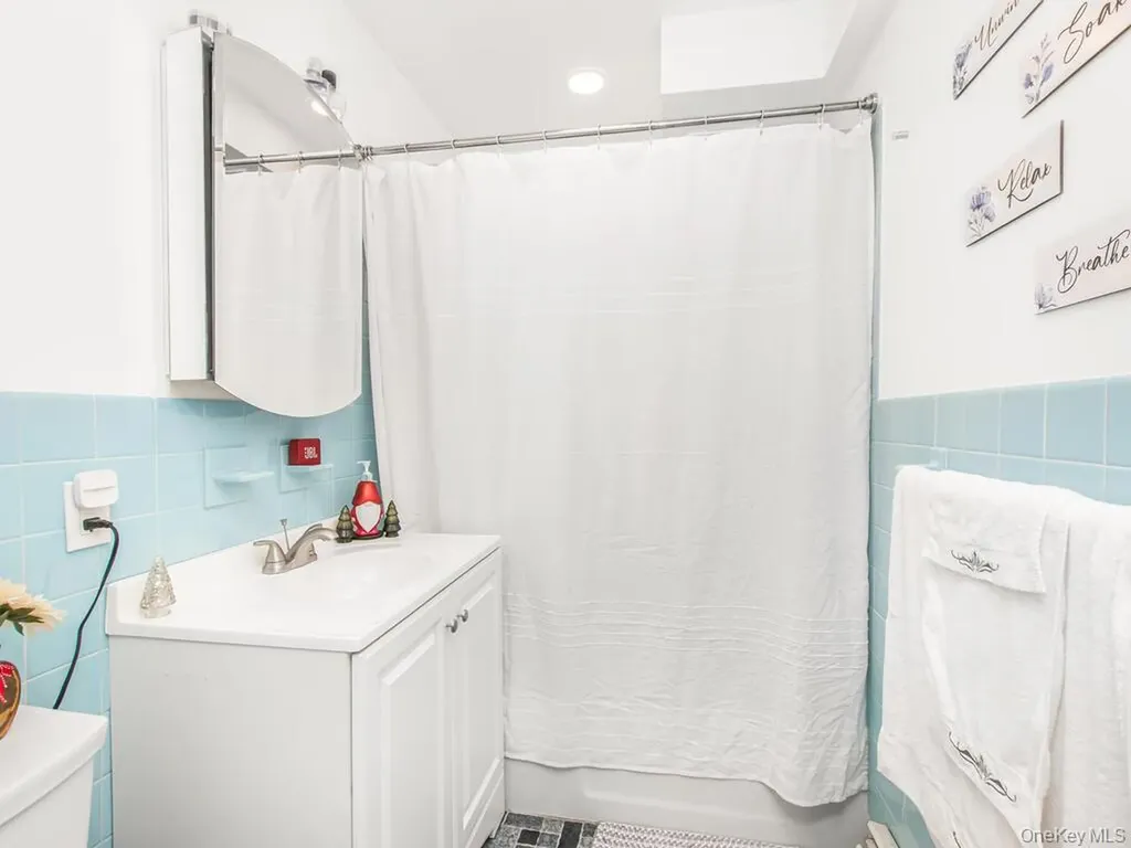 127 Bellevue Place Yonkers NY 10703