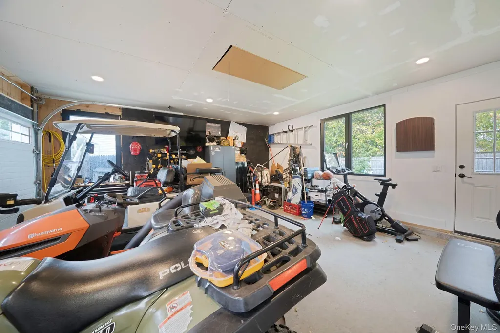 3 Vee Jay Drive Shoreham NY 11786