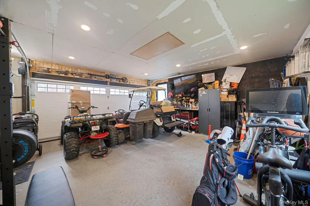 3 Vee Jay Drive Shoreham NY 11786
