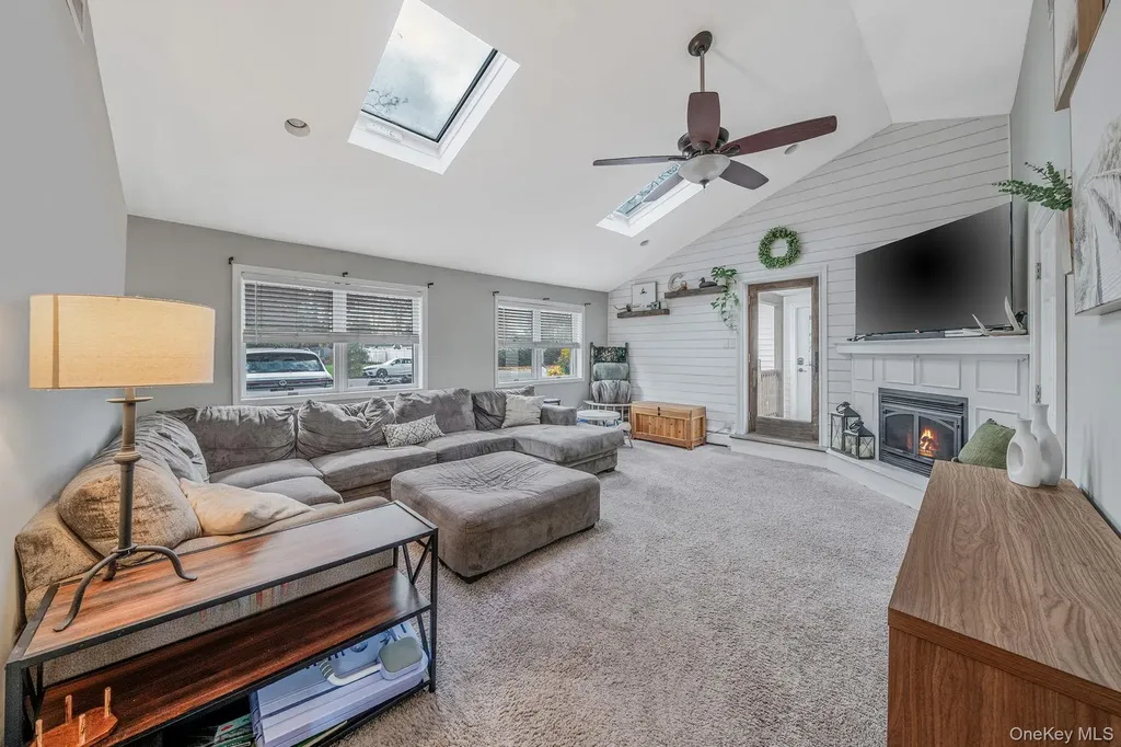 3 Vee Jay Drive Shoreham NY 11786