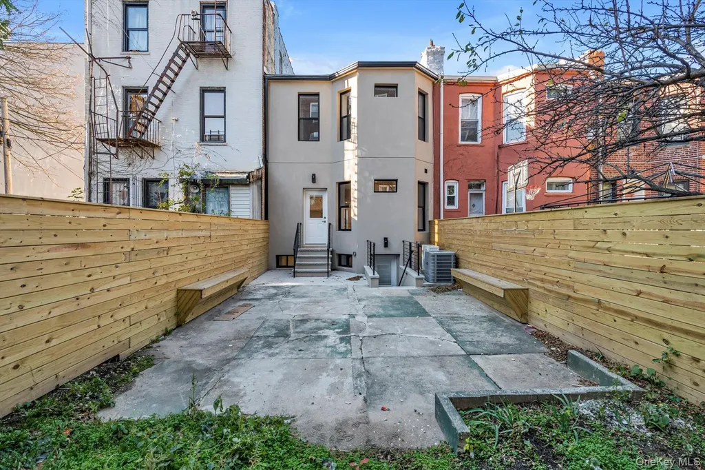 257 E 28th Street Brooklyn NY 11226