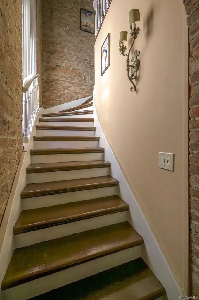 428 State Street Hudson NY 12534
