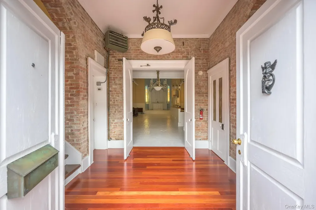 428 State Street Hudson NY 12534