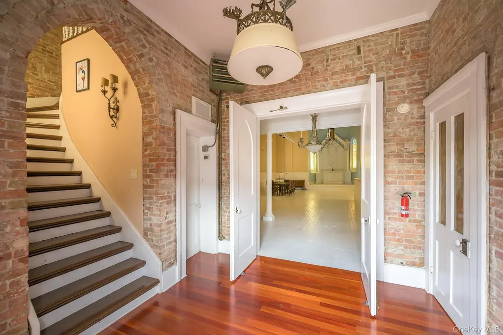 428 State Street Hudson NY 12534