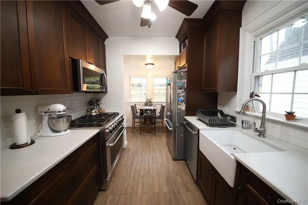 15 Beacon Hill Road Ardsley NY 10502