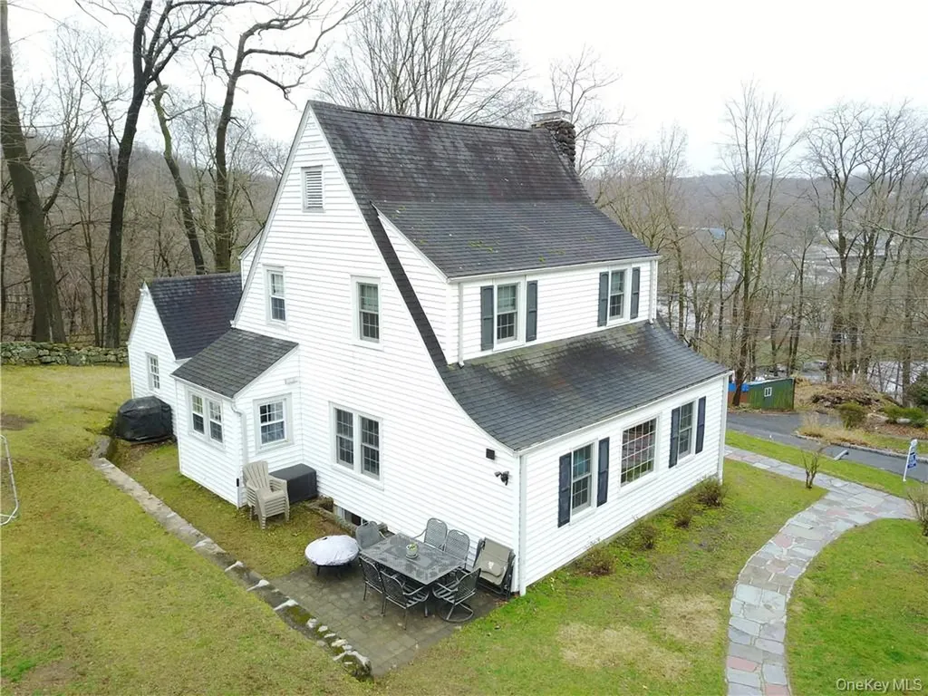 15 Beacon Hill Road Ardsley NY 10502
