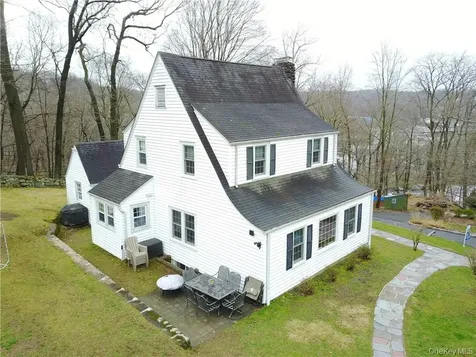 15 Beacon Hill Road Ardsley NY 10502