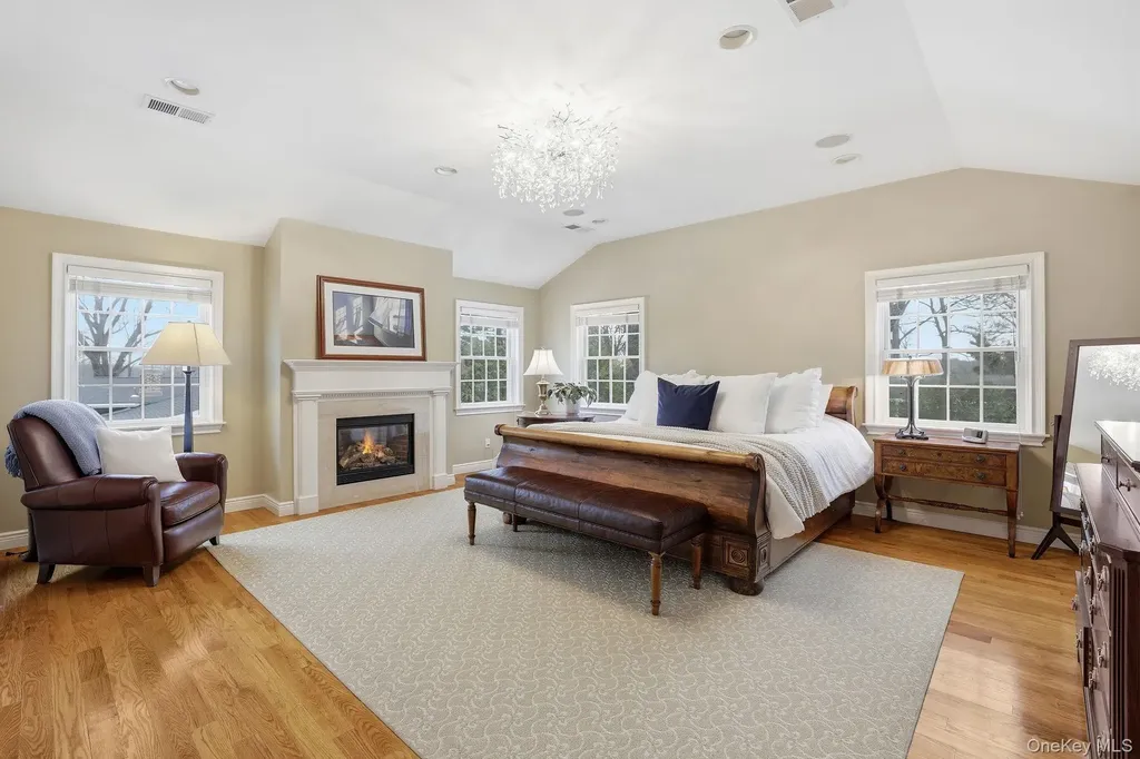 25 Andrea Lane Scarsdale NY 10583