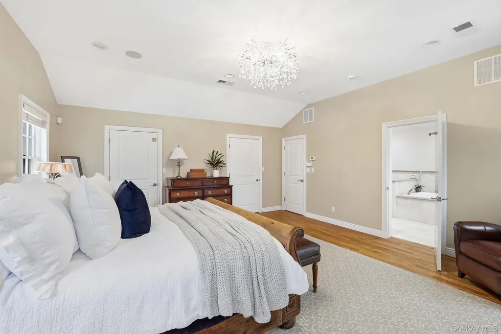 25 Andrea Lane Scarsdale NY 10583