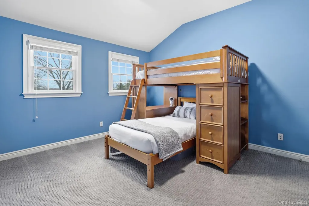 25 Andrea Lane Scarsdale NY 10583
