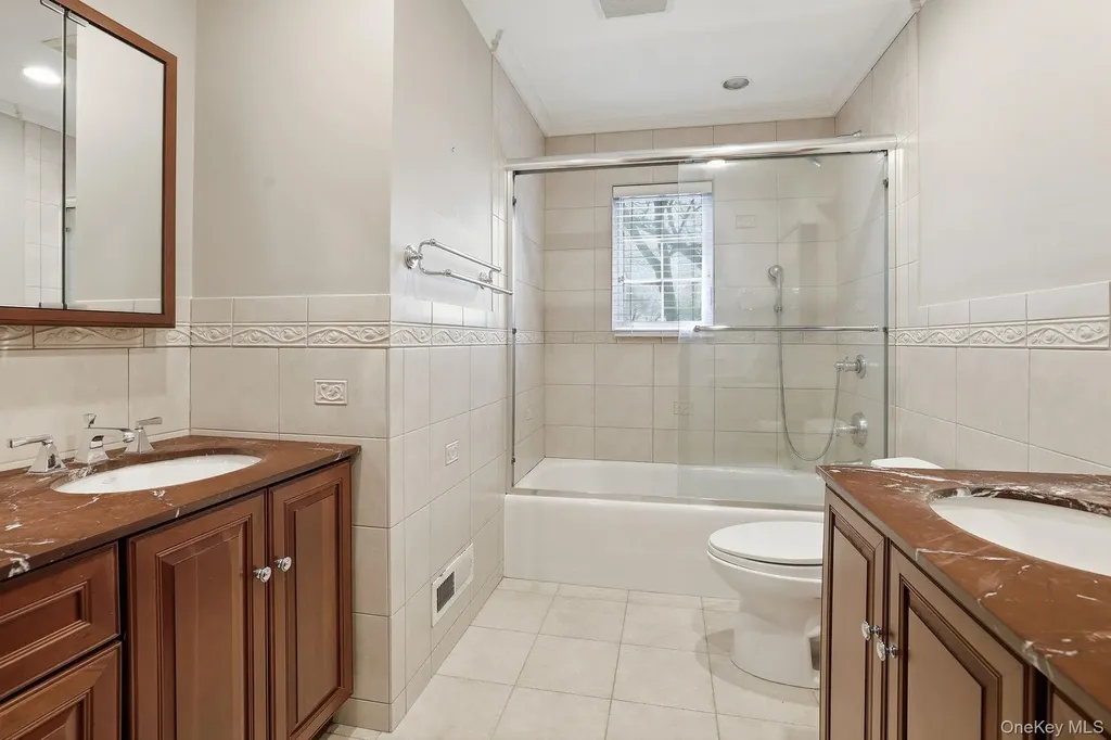 25 Andrea Lane Scarsdale NY 10583