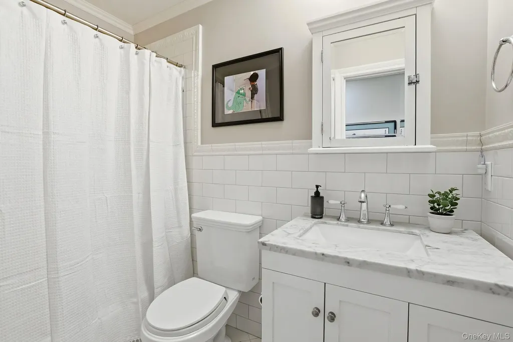 25 Andrea Lane Scarsdale NY 10583