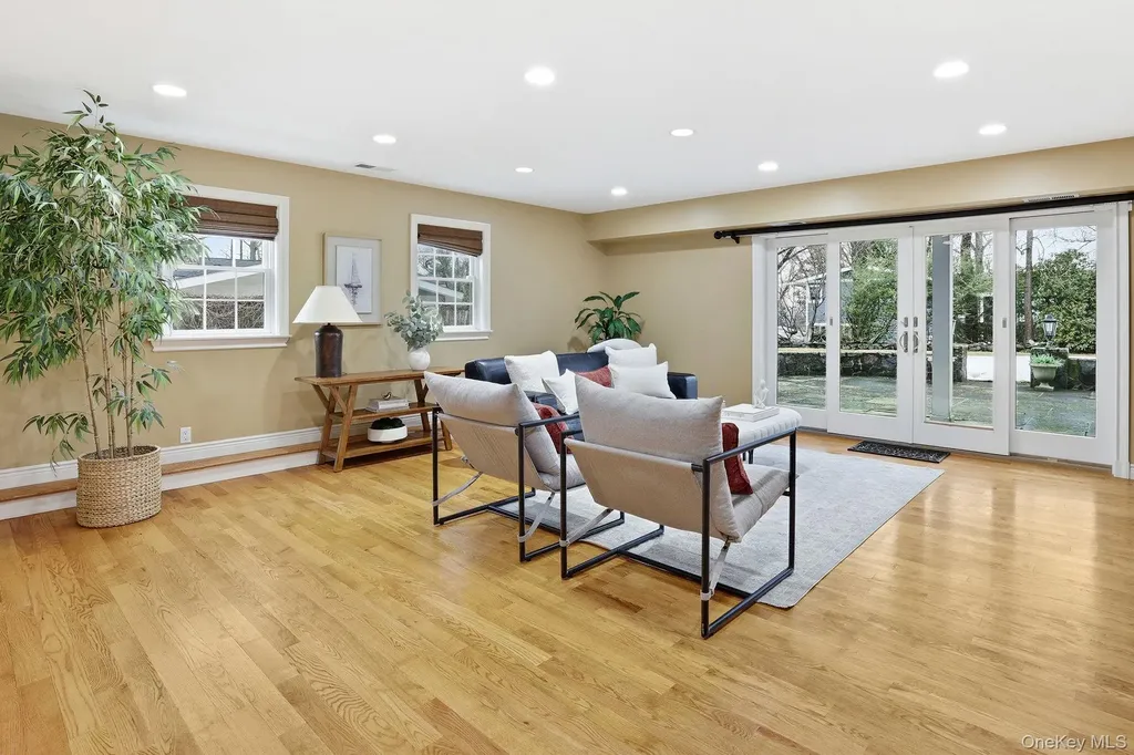 25 Andrea Lane Scarsdale NY 10583