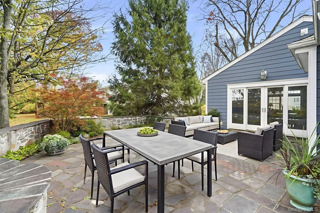 25 Andrea Lane Scarsdale NY 10583