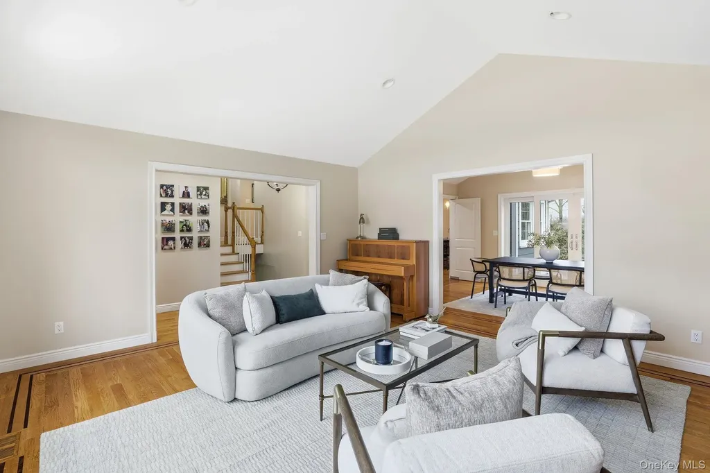 25 Andrea Lane Scarsdale NY 10583