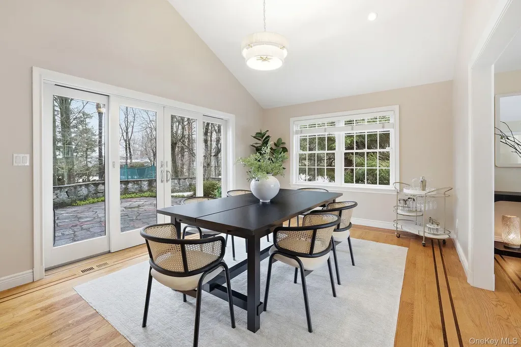 25 Andrea Lane Scarsdale NY 10583
