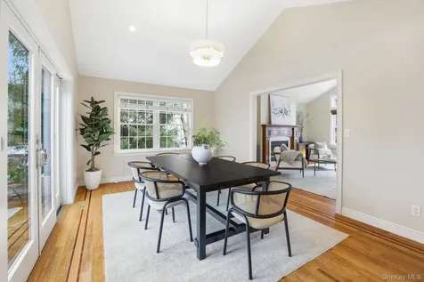 25 Andrea Lane Scarsdale NY 10583