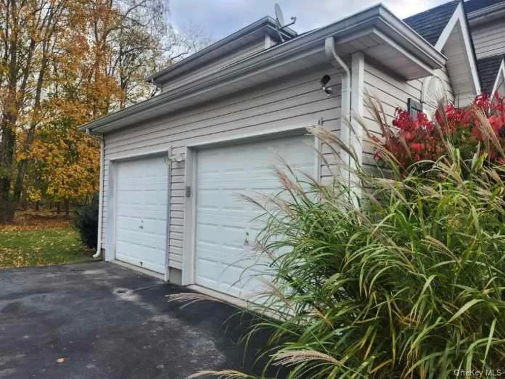 4 Gatz Road Riverhead NY 11901