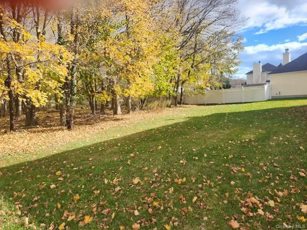 4 Gatz Road Riverhead NY 11901