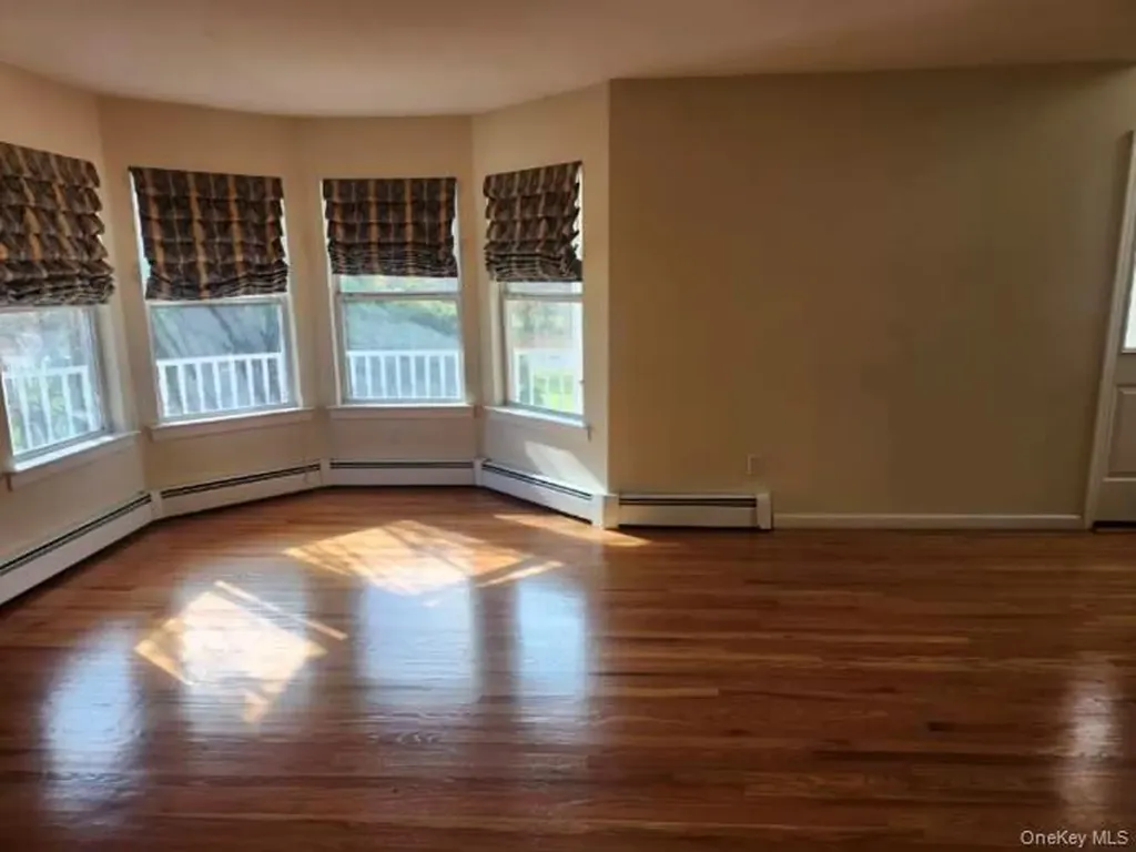 4 Gatz Road Riverhead NY 11901