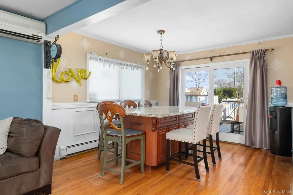 208 Island Parkway W Island Park NY 11558
