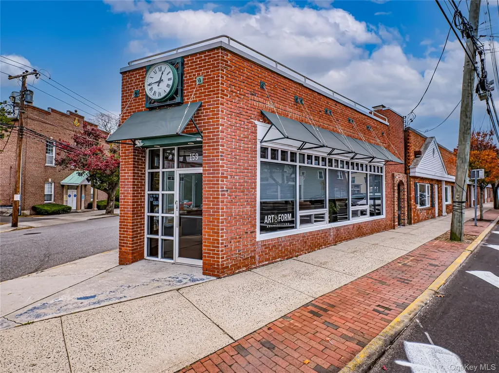 159 Broadway Amityville NY 11701