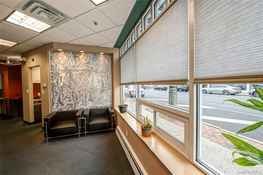 159 Broadway Amityville NY 11701