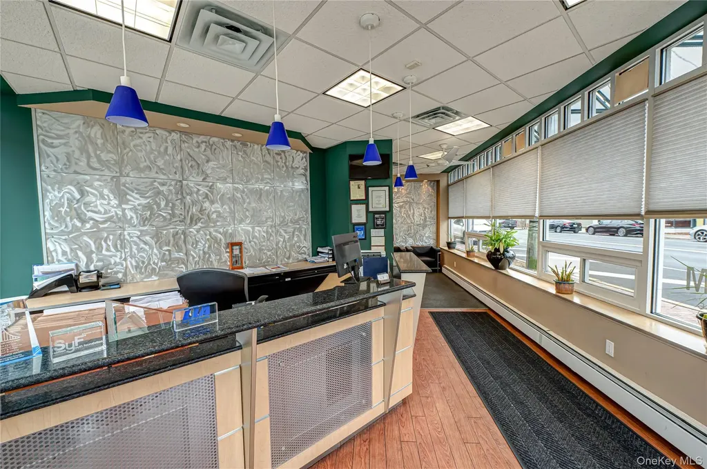 159 Broadway Amityville NY 11701