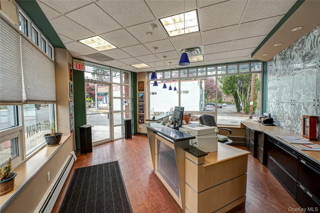 159 Broadway Amityville NY 11701