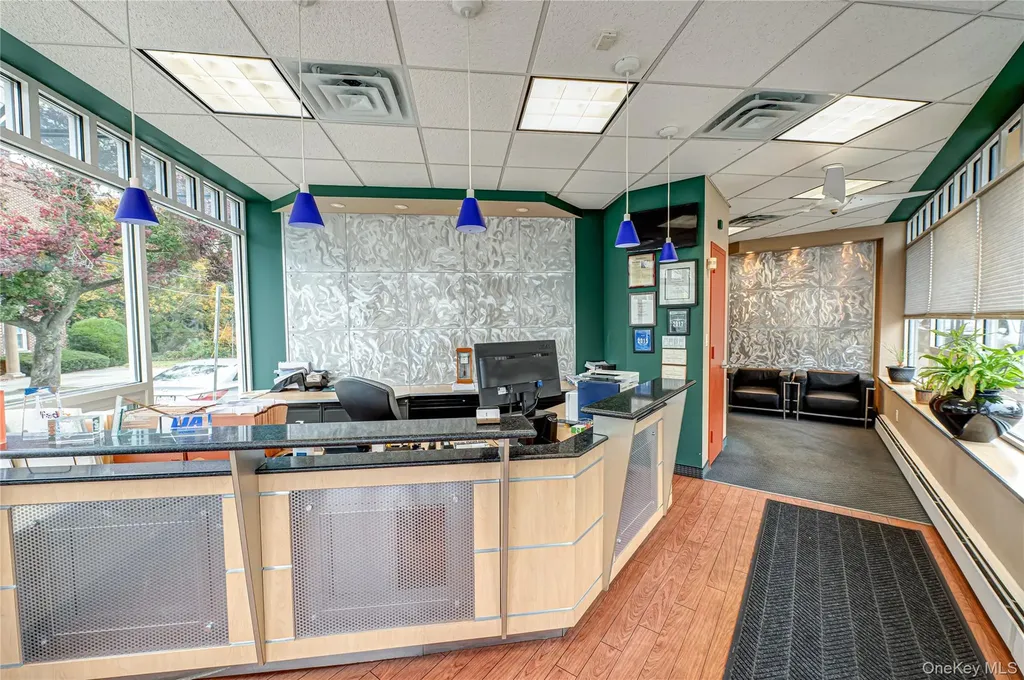 159 Broadway Amityville NY 11701