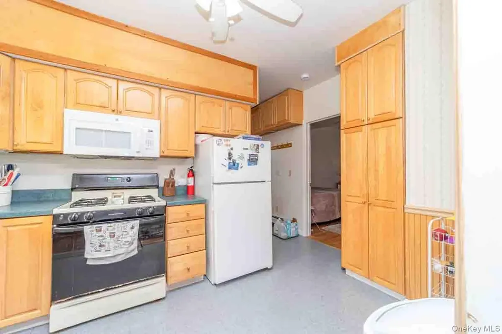 807 Abbey Avenue Maybrook NY 12543