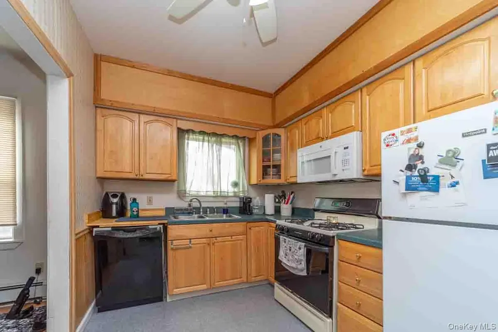 807 Abbey Avenue Maybrook NY 12543