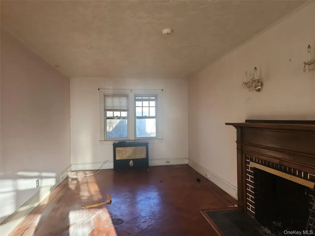 39 Hilbert Street Hempstead NY 11550