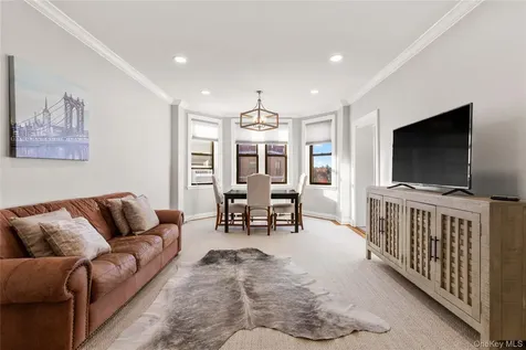 11 Alden Road Larchmont NY 10538