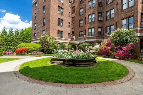 11 Alden Road Larchmont NY 10538