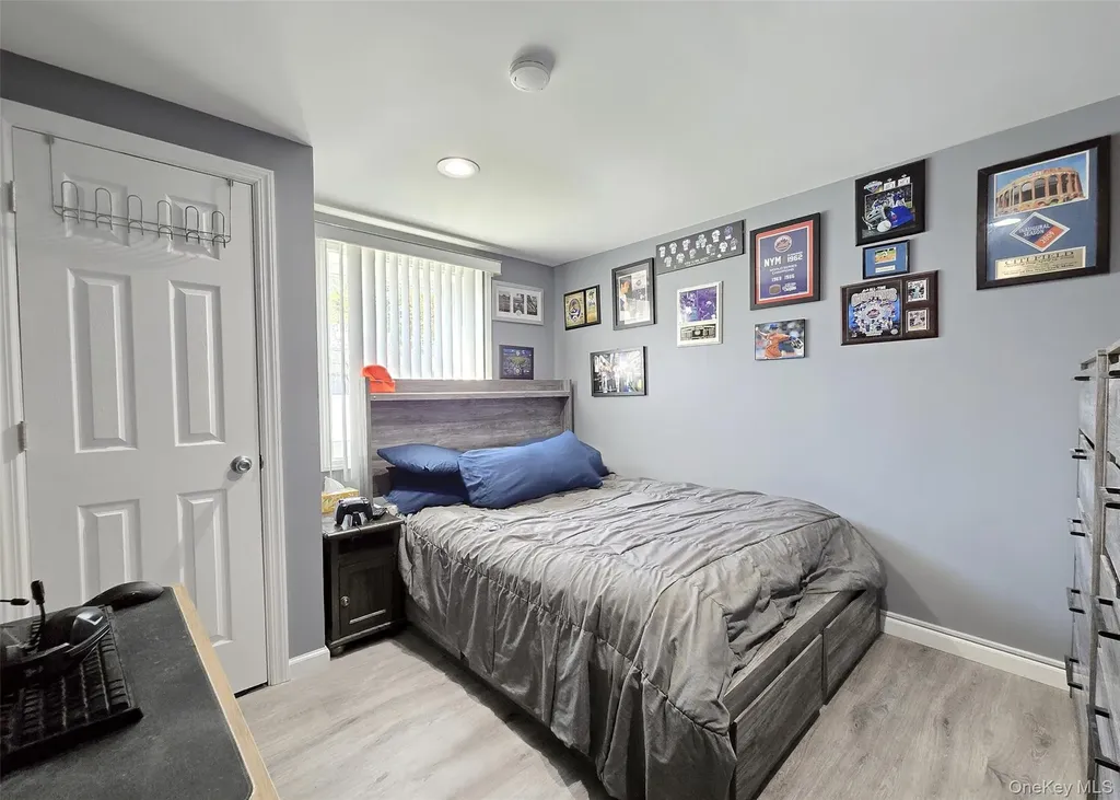 430 Heathcote Road Lindenhurst NY 11757