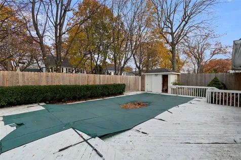 9 Oak Shore Drive Bayville NY 11709