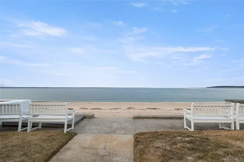 9 Oak Shore Drive Bayville NY 11709
