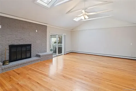 9 Oak Shore Drive Bayville NY 11709